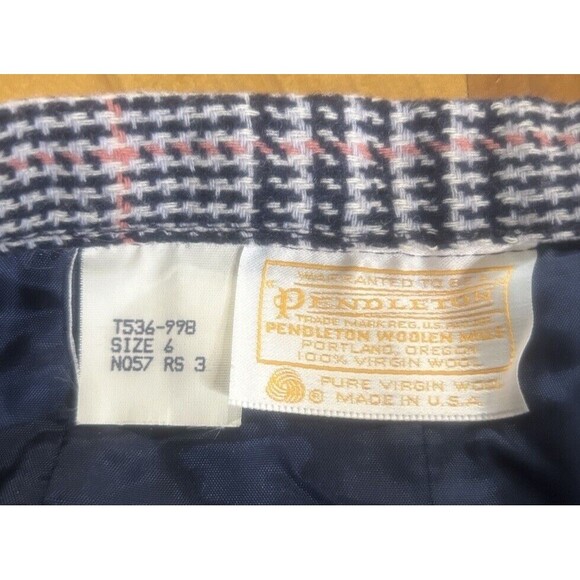 Pendleton Women’s Pencil Skirt Size 6 Vintage Wool Houndstooth Button Closure. - Picture 3 of 9